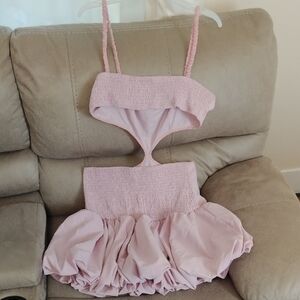 Elegant Pink Strapless Dress with Cut-Out